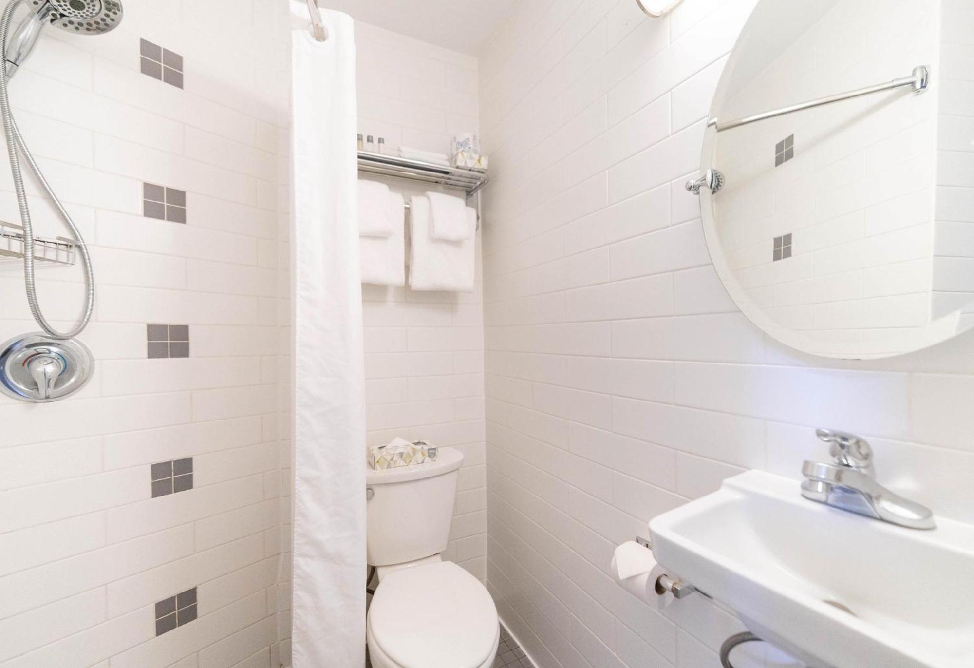 Executive Inn Уистлер Экстерьер фото