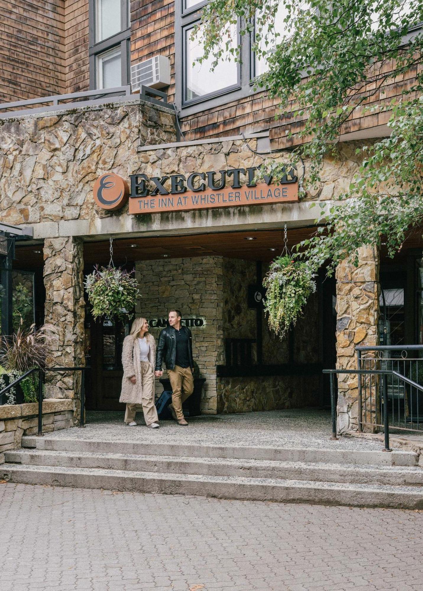 Executive Inn Уистлер Экстерьер фото