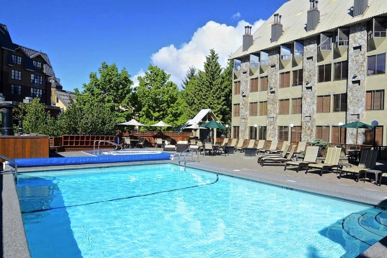 Executive Inn Уистлер Экстерьер фото